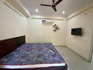 Bedroom in 1 BHK Builder Floor at Ansal Plaza Sector-23, Palam Vihar – for Rent