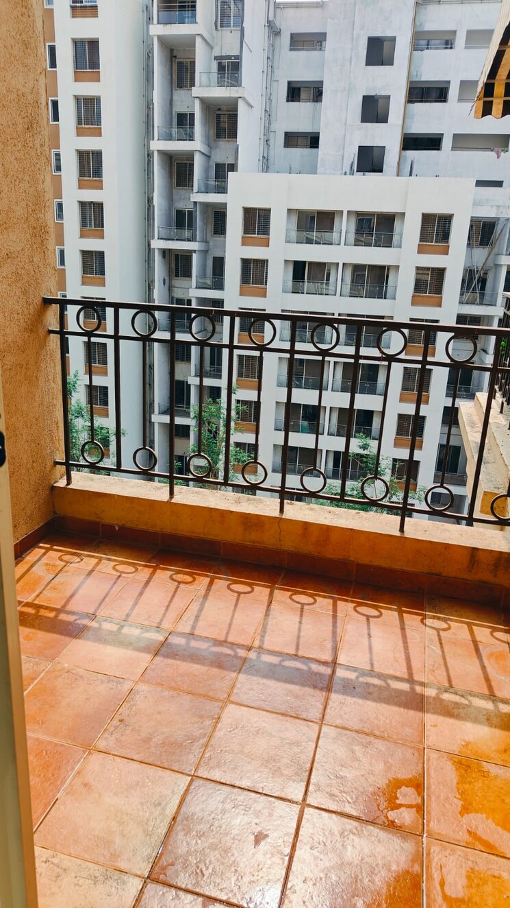 Balcony, nyati-eternity 1.5 Bedroom 730 Sq.Ft. Apartment In Mohammadwadi Pune 8003422