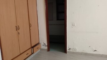 Room in 3 BHK Villa at Eros Rosewood Villas, Sector 50 – for Rent