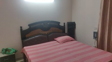 Bedroom in 3 BHK Builder Floor at Unitech South City II, Sector 50 – for Rent
