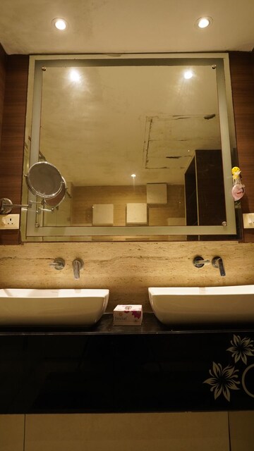 Master Bedroom in 5 BHK Penthouse at ABA County 107, Sector 107 – for Rent