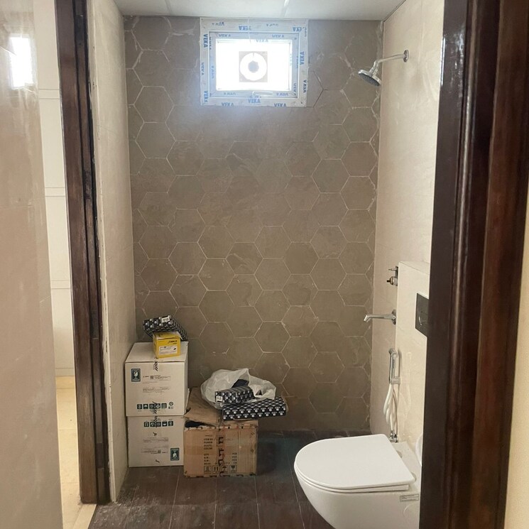 Bathroom, pakhowal road 3 Bedroom 1600 Sq.Ft. Apartment In Pakhowal Road Ludhiana 8003581