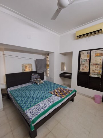 Bedroom in 4 BHK Villa at Ambawadi – for Rent
