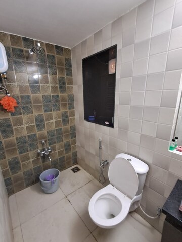 Bathroom in 4 BHK Villa at Ambawadi – for Rent