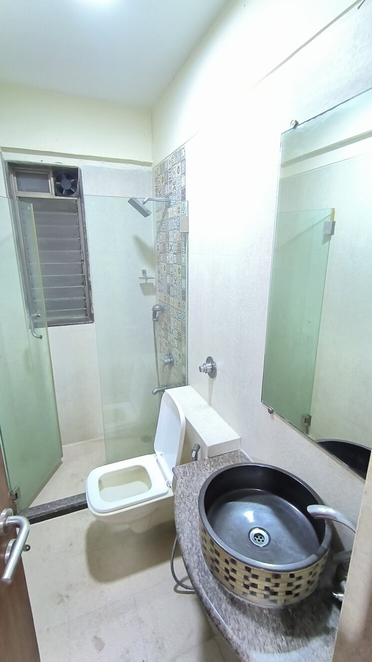 Bathroom, siddhivinayak-horizon 3 Bedroom 1300 Sq.Ft. Apartment In Prabhadevi Mumbai 8003669