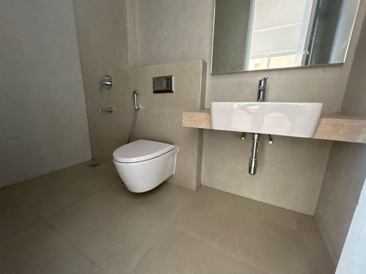Bathroom, indiabulls-sky-forest 3 Bedroom 2608 Sq.Ft. Apartment In Lower Parel Mumbai 8003661