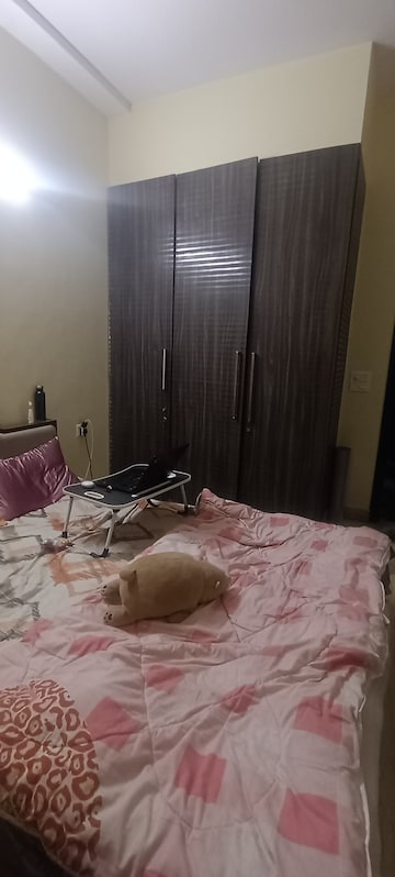 Bedroom in 2.5 BHK Builder Floor at Chittaranjan Park – for Rent