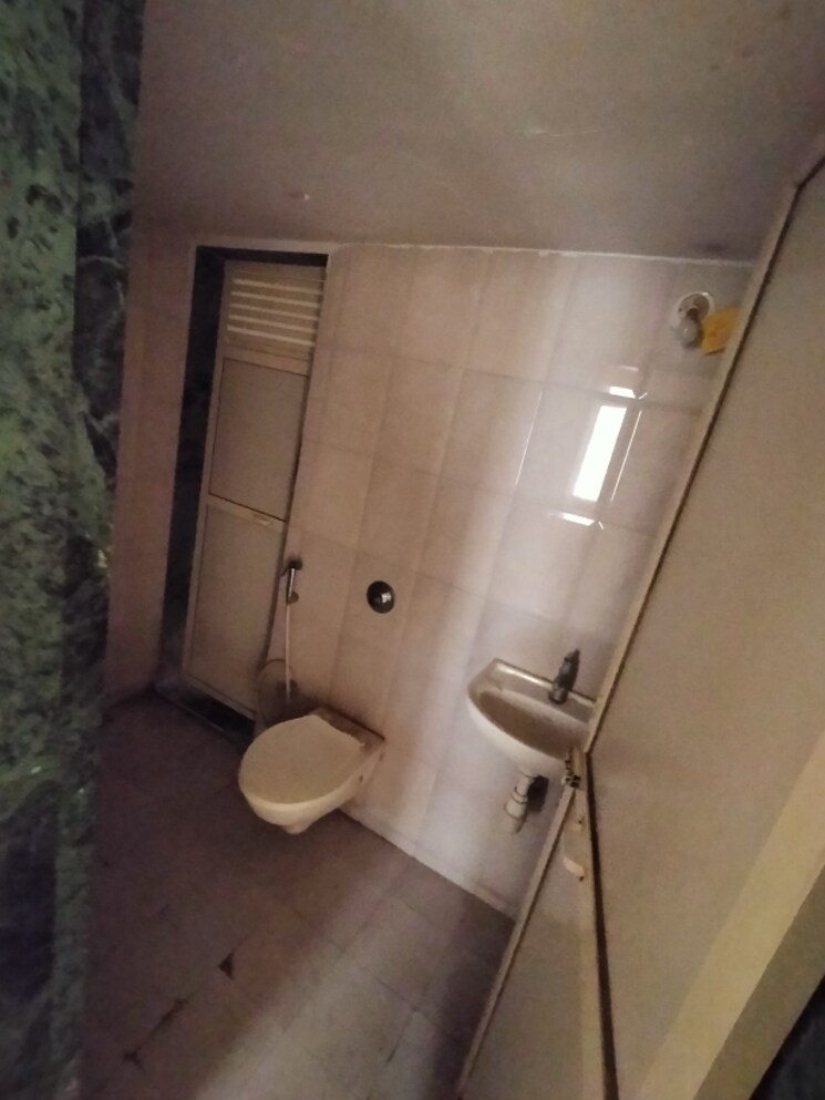 Bathroom, laxmi-avenue-d-global-city-ph-1 2 Bedroom 830 Sq.Ft. Apartment In Virar West Palghar 8003685