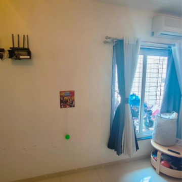 Furnished Amenities in 2 BHK Apartment at Kukreja Complex, Usha Nagar – for Rent