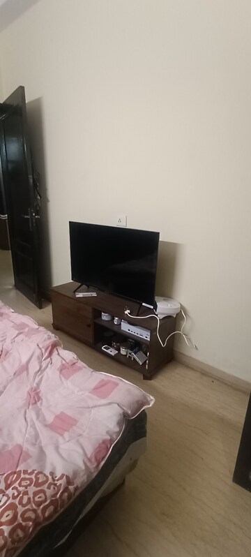 Living Room in 2.5 BHK Builder Floor at Chittaranjan Park – for Rent