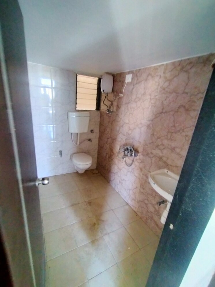 Bathroom, vinay-unique-imperia 1 Bedroom 650 Sq.Ft. Apartment In Virar West Palghar 8003716