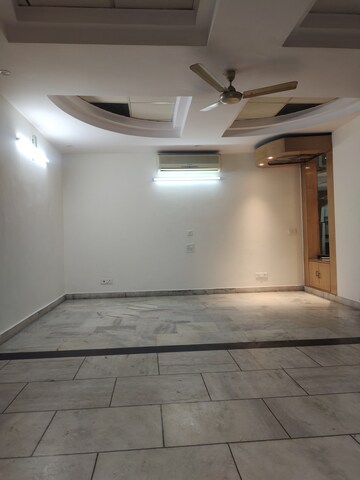 Building Lobby in 3 BHK Builder Floor at Greater Kailash I – for Rent
