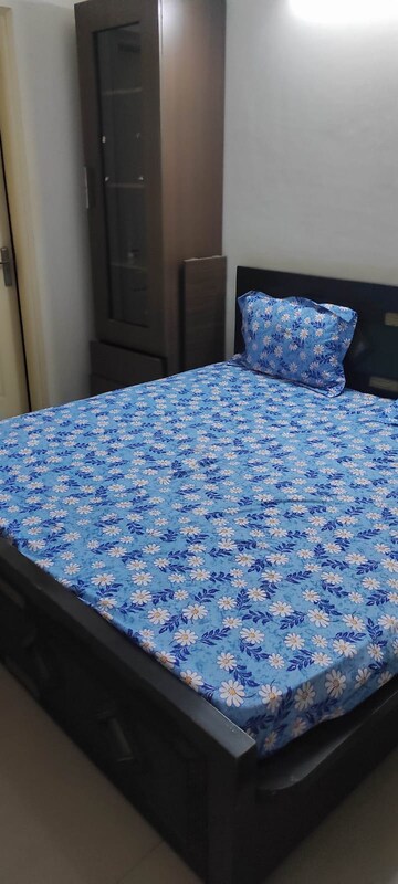 Bedroom in Studio Apartment at Sushma Elite Cross, Dhakoli Village – for Rent