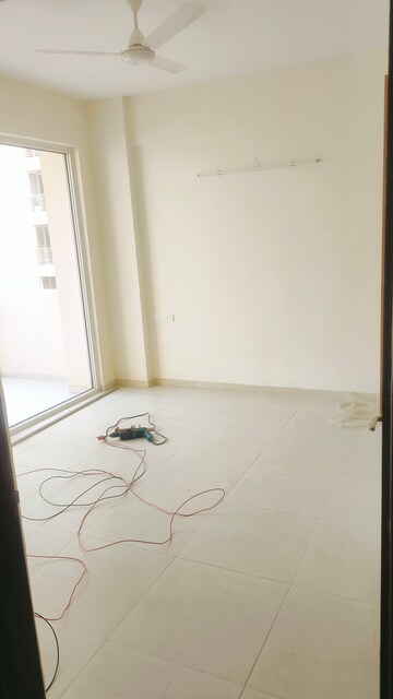 Room in 3 BHK Apartment at Sushma Elite Cross, Dhakoli Village – for Rent