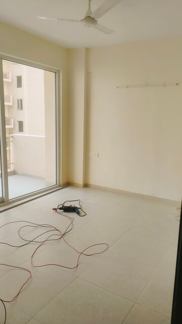 Room in 3 BHK Apartment at Sushma Elite Cross, Dhakoli Village – for Rent