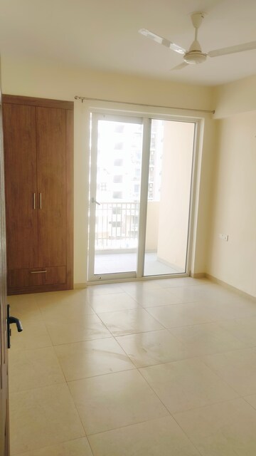 3 BHK Apartment For Rent in International Airport Road