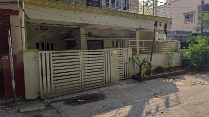 4 BHK + Study Room Independent House For Sale in Vijay Nagar Colony 