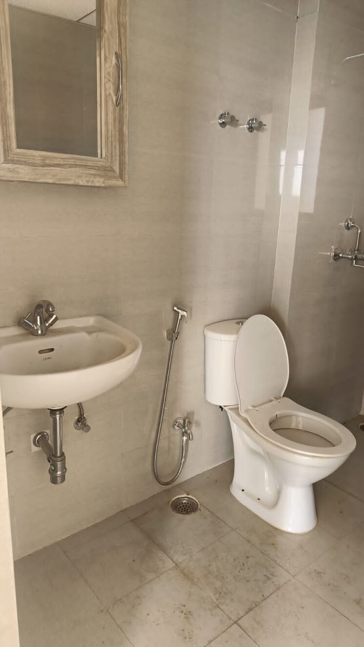 Bathroom, rishita-mulberry-heights 3.5 Bedroom 1964 Sq.Ft. Apartment In Sushant Golf City Lucknow 8003885