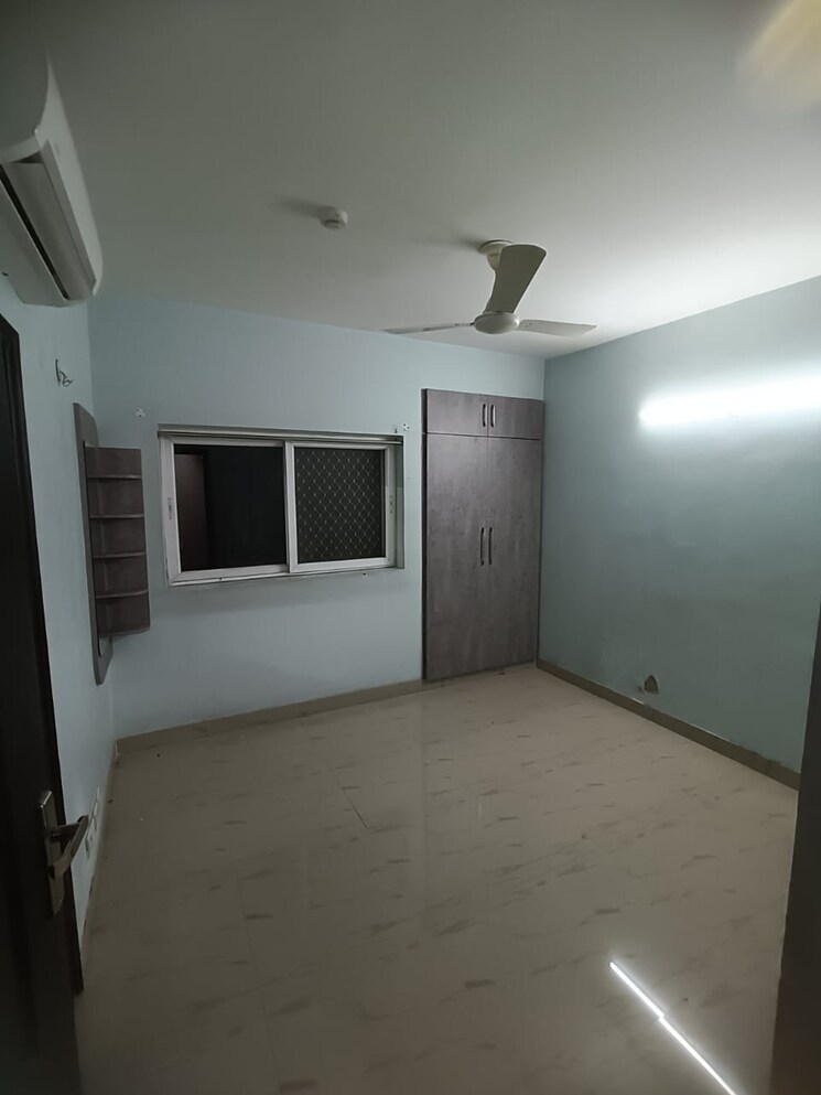 Room, amrapali-heartbeat-city 3.5 Bedroom 2120 Sq.Ft. Apartment In Sector 107 Noida 8003902