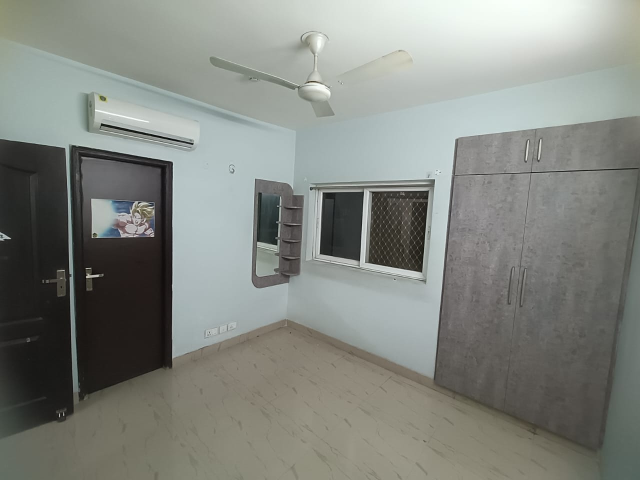 3.5 BHK + Servant Room Apartment For Sale in Amrapali Heartbeat City