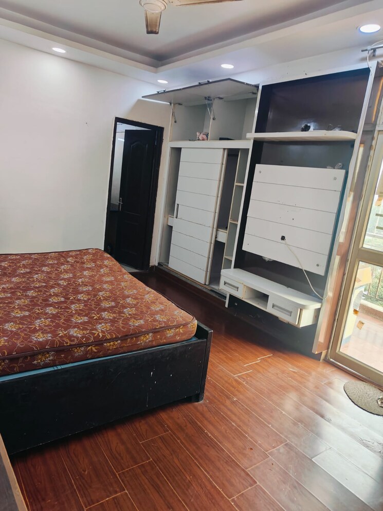 Bedroom, amrapali-heartbeat-city 3.5 Bedroom 1735 Sq.Ft. Apartment In Sector 107 Noida 8003904