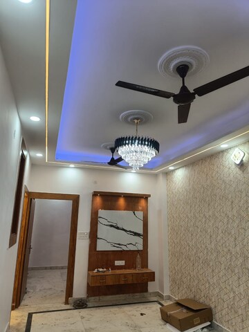 Furnished Amenities in 3 BHK Apartment at Mahagun Medalleo, Sector 107 – for Sale