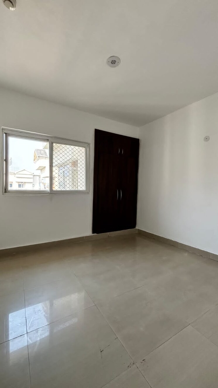 Room, mahagun-medalleo 3 Bedroom 2575 Sq.Ft. Apartment In Sector 107 Noida 8003969