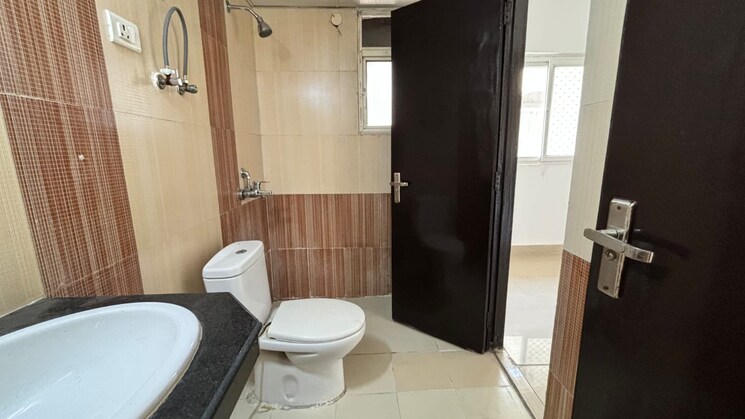 Master Bedroom, mahagun-medalleo 3 Bedroom 2575 Sq.Ft. Apartment In Sector 107 Noida 8003969