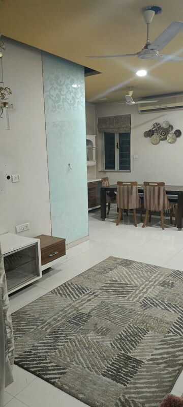2.5 BHK Apartment For Rent in Dosti Vihar, Samata Nagar