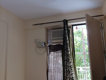 Furnished Amenities in 2 BHK Apartment at Adore Happy Homes, Sector 86 – for Rent