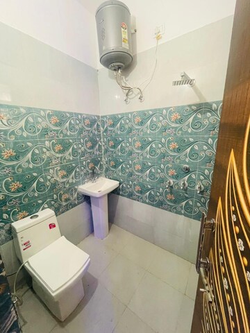 Master Bedroom in 2 BHK Builder Floor at Supreme Homes, Dhakoli Village – for Rent