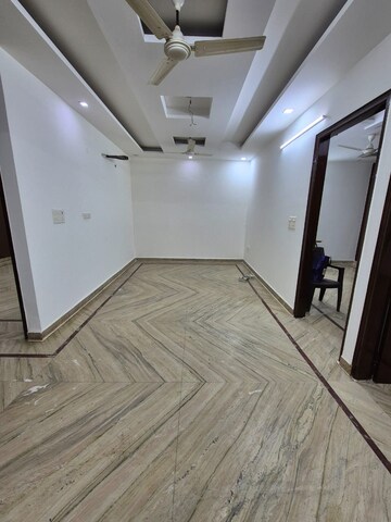 Room in 3 BHK Builder Floor at New Industrial Township – for Rent