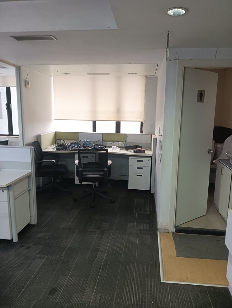 Team Area, park street Commercial Office Space 3000 Sq.Ft. In Park Street Kolkata 8004226