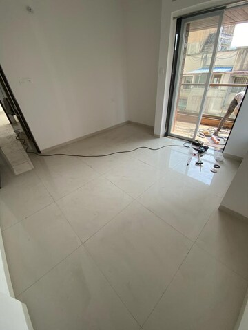 Room in 3 BHK Apartment at Vyas Aasawari CHS, Ideal Colony – for Rent