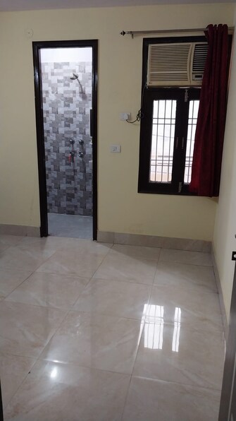 1 BHK Builder Floor For Rent in Maan Heights Gaur City 1 Greater Noida  8004233