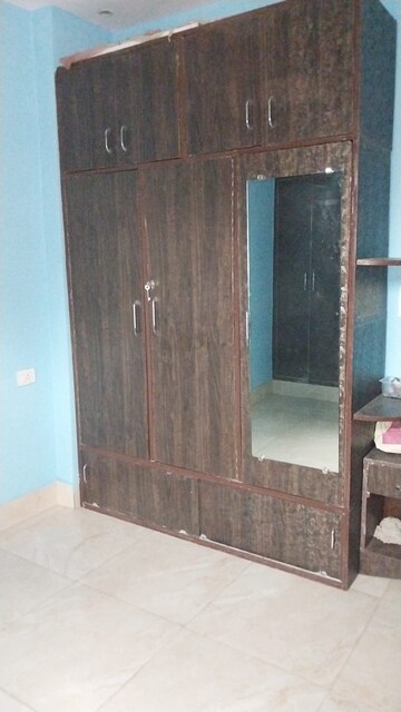 Furnished Amenities in 1 BHK Builder Floor at Maan Heights, Gaur City 1 – for Rent
