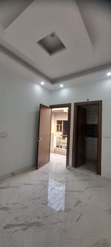 Room in 3 BHK Villa at Thv Vihaan Villa, Sector 10 Greater Noida – for Rent