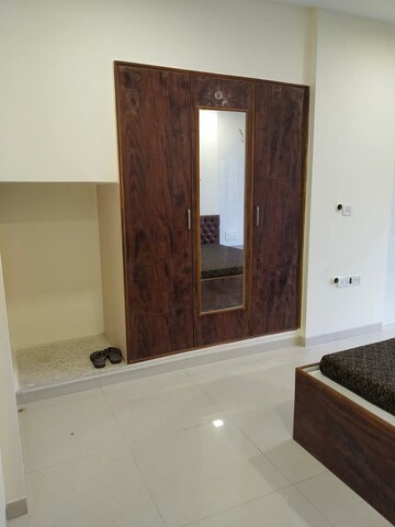 Furnished Amenities in 2 BHK Apartment at Sukhada Apartment, Worli – for Rent