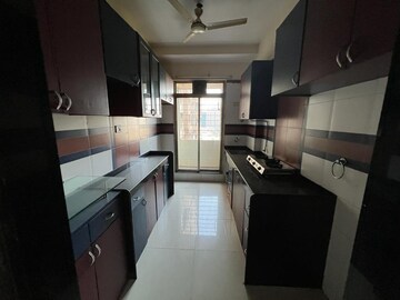 2 BHK Apartment For Sale in Mayfair Housing Hillcrest, Vikhroli West