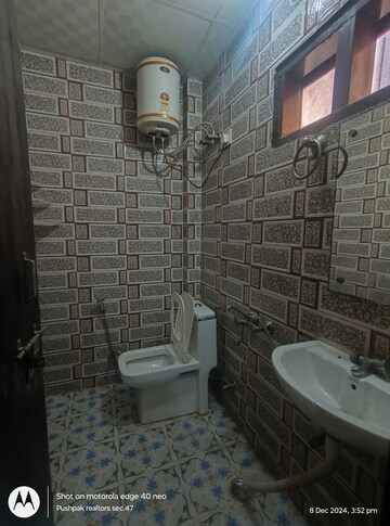 Bathroom in 2 BHK Builder Floor at Sector 38 – for Rent