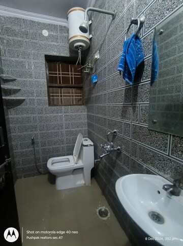 Bathroom in 2 BHK Builder Floor at Sector 38 – for Rent