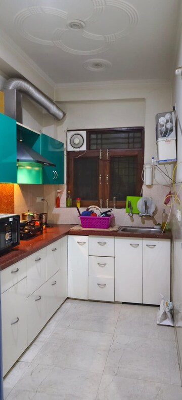 Kitchen in 2 BHK Builder Floor at Sector 38 – for Rent