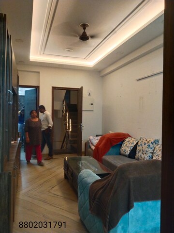 Living Room in 2 BHK Builder Floor at Sector 40 – for Rent