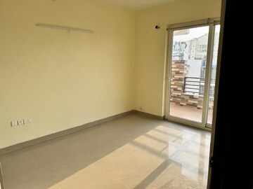 Room in 3 BHK Apartment at Puri Pranayam, Sector 82 – for Rent