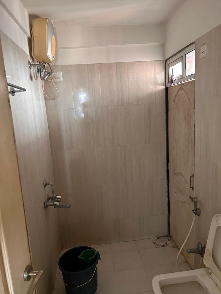 Bathroom, puraniks-one-hometown 2 Bedroom 1108 Sq.Ft. Apartment In Ghodbunder Road Thane 8004473