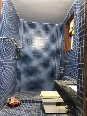 Bathroom in 2 BHK Builder Floor at Sector 46 – for Rent
