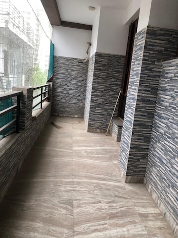 Master Bedroom in 2 BHK Builder Floor at Sector 46 – for Rent