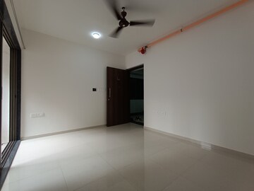 Room in 2 BHK Apartment at Runwal Eirene, Balkum Pada – for Rent