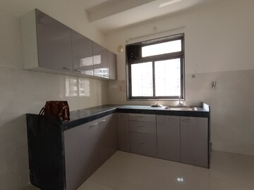2 BHK Apartment For Rent in Runwal Eirene, Balkum Pada