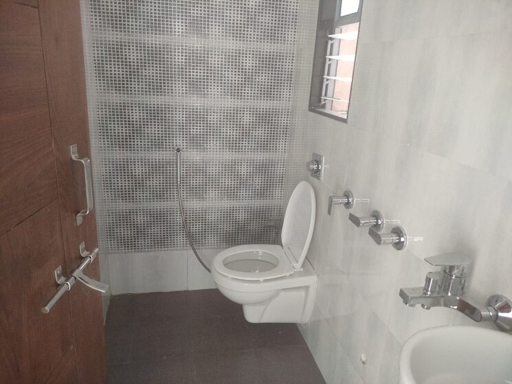 Bathroom, lodha-global-park 2 Bedroom 582 Sq.Ft. Apartment In Dombivli East Thane 8004577